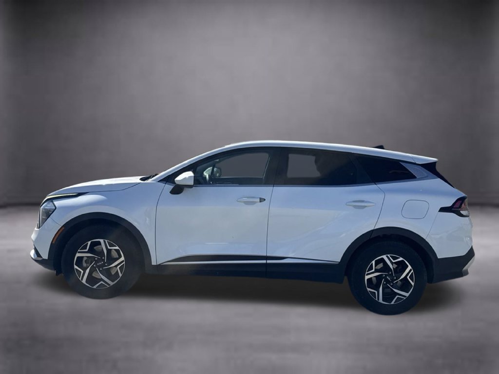 Used 2023 Kia Sportage LX FWD image 9