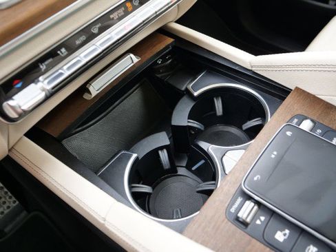 Used 2022 Mercedes-Benz GLS 450 4MATIC image 14