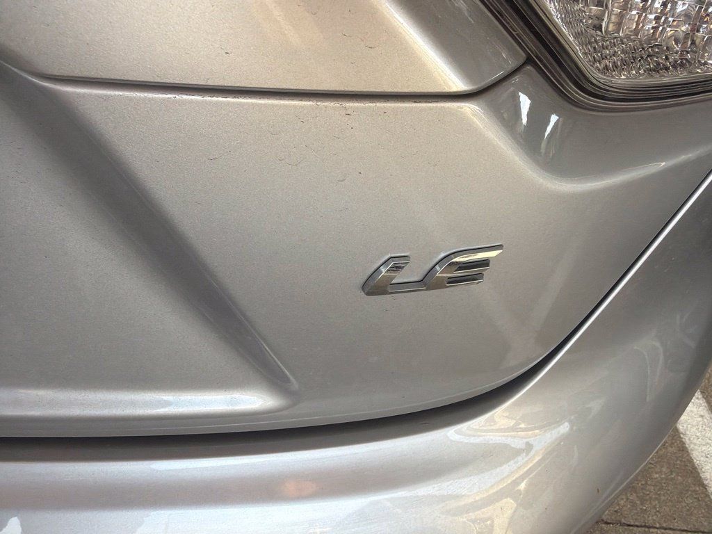 Used 2021 Toyota Corolla LE FWD image 10