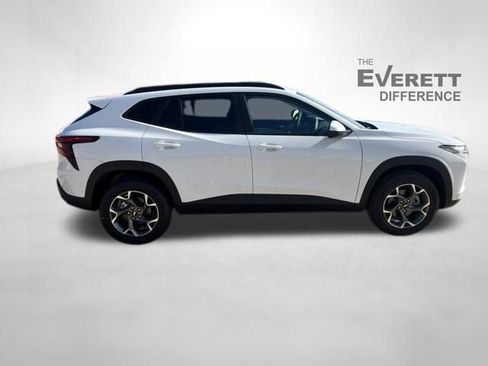 New 2026 Chevrolet Trax LT w/ Driver Confidence Package image 8