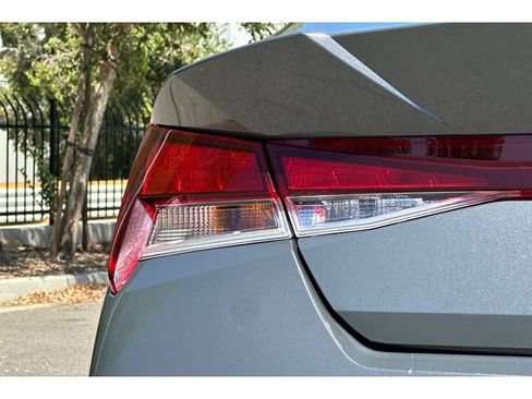 Used 2024 Hyundai Elantra SEL FWD image 48