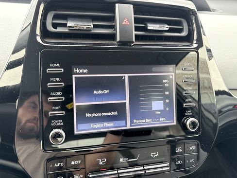 Used 2020 Toyota Prius LE AWD/4WD image 19