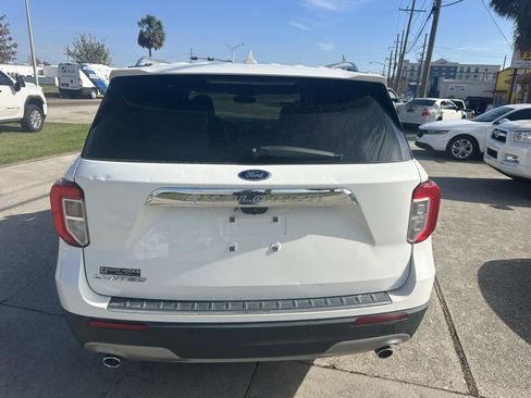 Used 2021 Ford Explorer Limited w/ Equipment Group 301A image 7