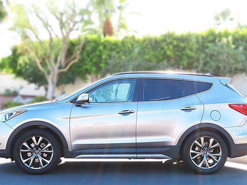 Used 2017 Hyundai Santa Fe Sport FWD image 8