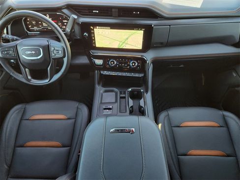 Used 2025 GMC Sierra 2500 AT4 w/ AT4 Premium Plus Package image 26