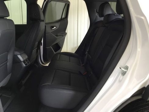 New 2026 Chevrolet Equinox LT w/ Convenience Package II AWD/4WD image 32