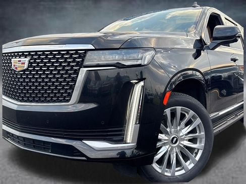 Used 2022 Cadillac Escalade ESV Premium Luxury w/ LPO, Floor Liner Package AWD/4WD image 2