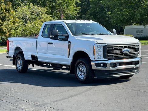 Used 2023 Ford F250 XL w/ XL Chrome Package AWD/4WD image 4