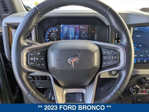 Used 2023 Ford Bronco Badlands image 13
