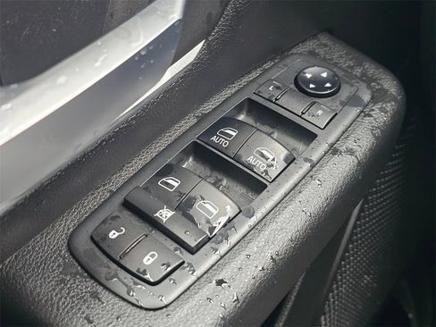 Used 2019 RAM 1500 Big Horn image 31