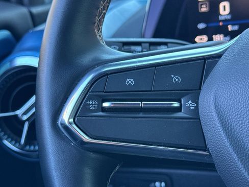 Used 2025 Chevrolet Equinox EV LT w/ Convenience Package image 33