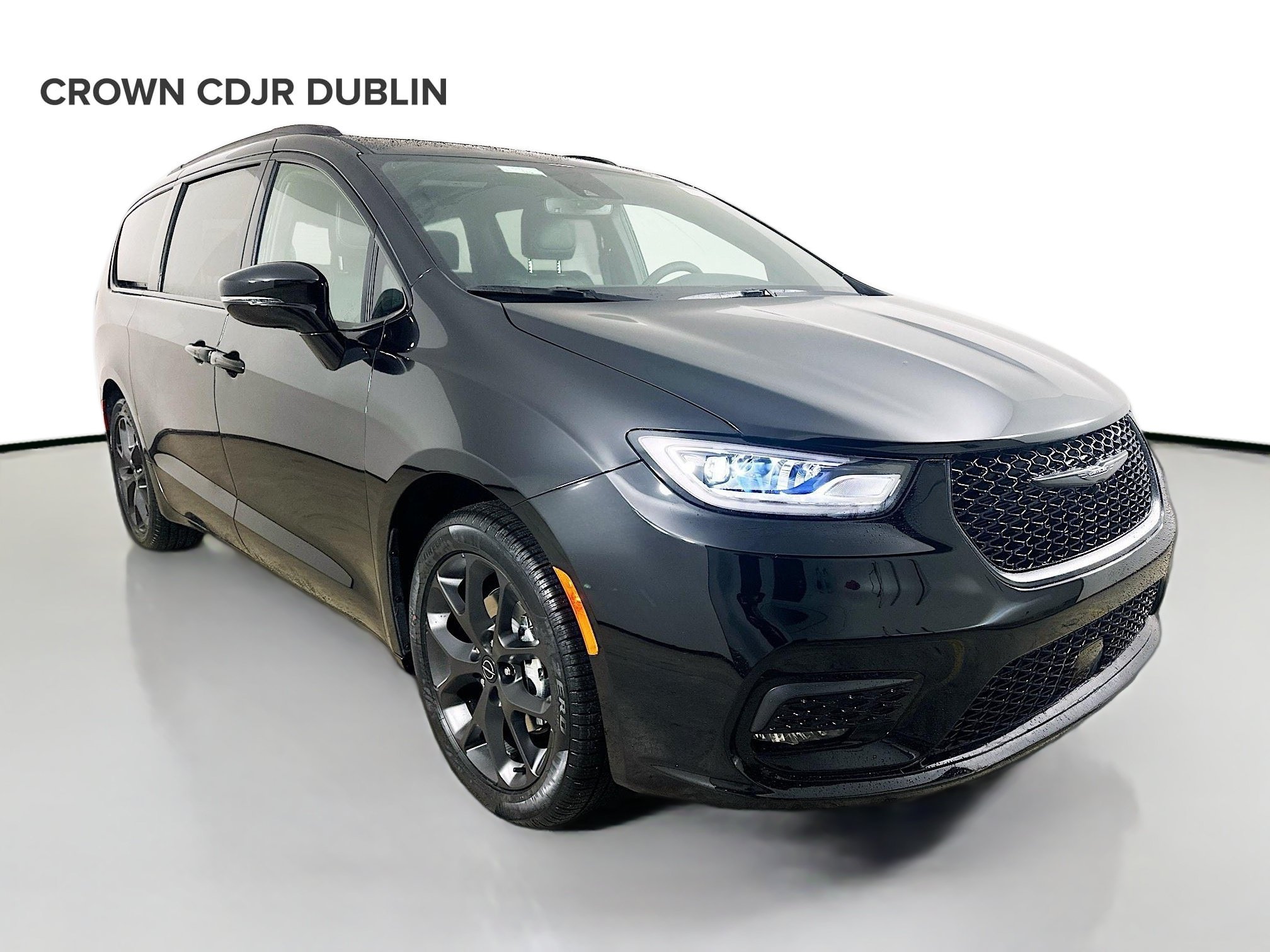 New 2026 Chrysler Pacifica Select w/ S Appearance Package FWD image 3