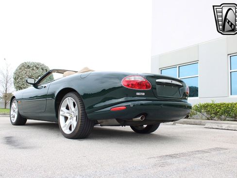 Used 2003 Jaguar XK8 Convertible image 26