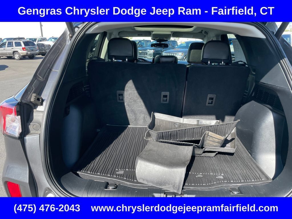 Used 2021 Ford Escape SEL w/ Technology Package AWD/4WD image 31