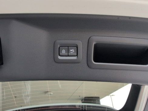 Used 2026 MAZDA CX-90 3.3 Turbo w/ Premium Sport Pkg image 12