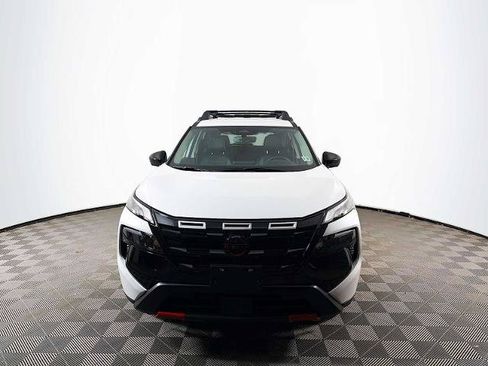 Certified 2025 Nissan Rogue SV AWD/4WD image 2