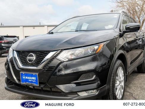 Used 2022 Nissan Rogue Sport SV w/ Technology Package AWD/4WD image 2