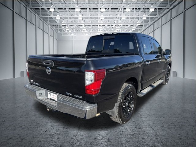 Used 2017 Nissan Titan SV AWD/4WD image 5