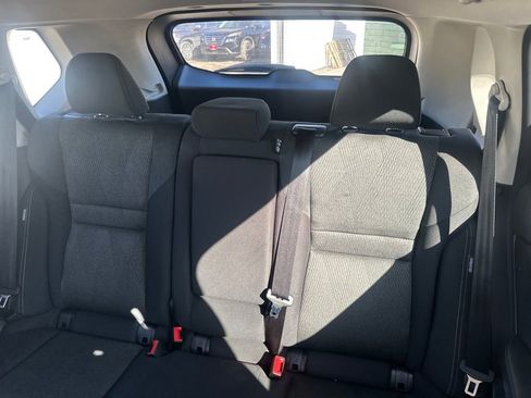 Used 2024 Nissan Rogue SV image 18