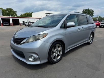 Used 2012 Toyota Sienna SE