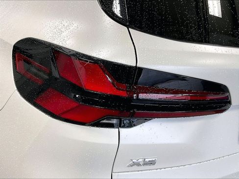 Used 2025 BMW X5 M60i w/ Executive Package AWD/4WD image 33