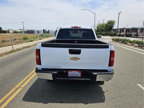 Used 2008 Chevrolet Silverado 1500 LT w/ Suspension Package, Off-Road AWD/4WD image 5