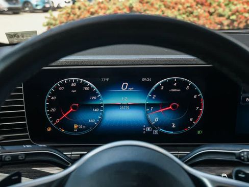 Used 2020 Mercedes-Benz GLE 350 4MATIC w/ Premium Package image 23