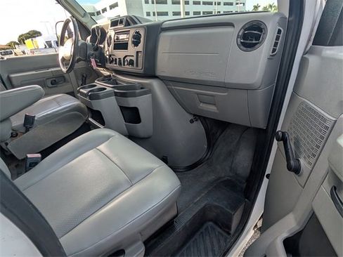 Used 2014 Ford E-350 and Econoline 350 Super Duty image 8