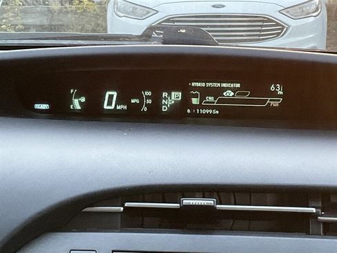 Used 2012 Toyota Prius Three image 21