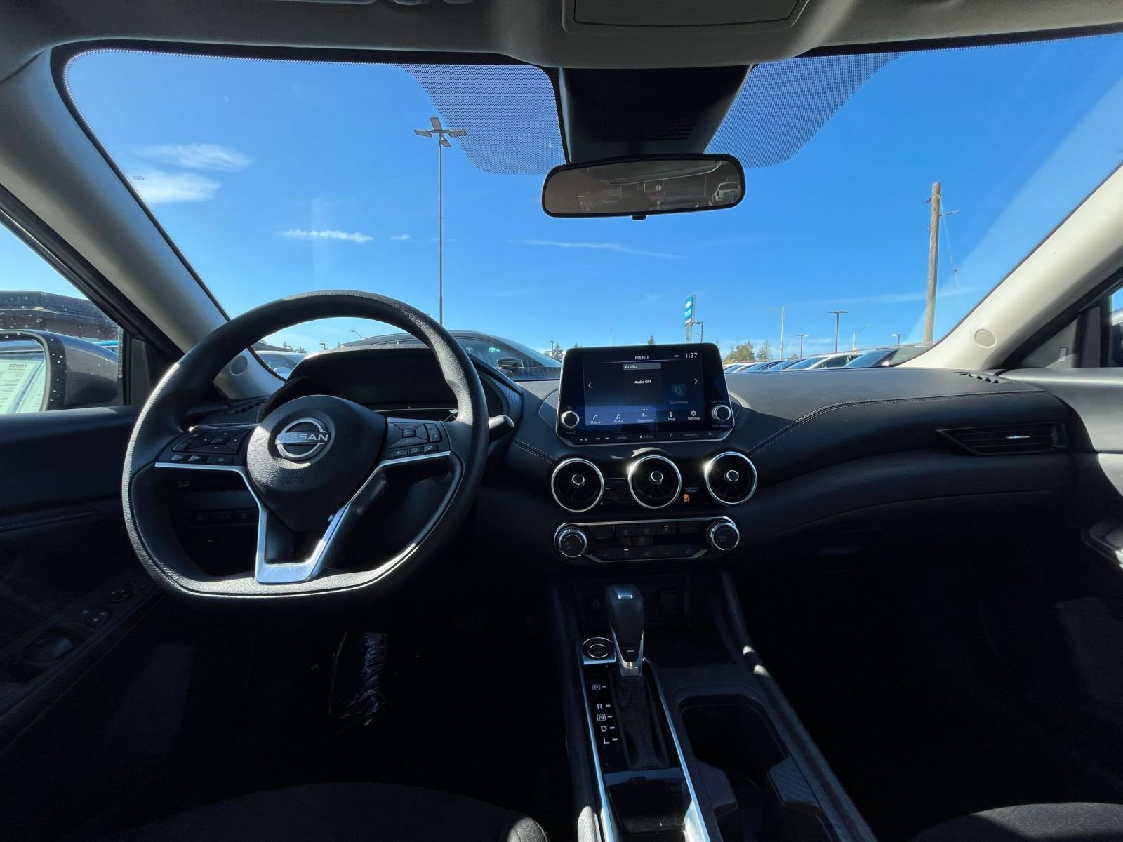 Used 2025 Nissan Sentra SV FWD image 32