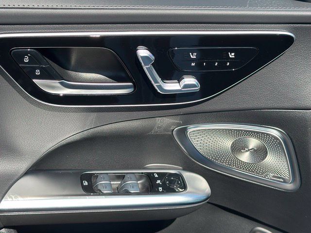 New 2026 Mercedes-Benz C 300 4MATIC Sedan image 32