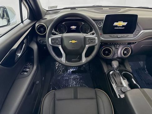 Used 2024 Chevrolet Blazer Premier w/ Enhanced Convenience Package AWD/4WD image 24