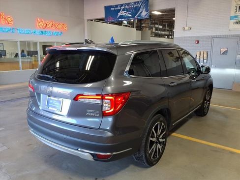 Used 2019 Honda Pilot Touring image 7