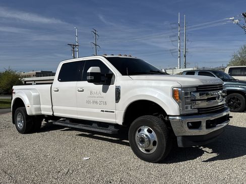 Used 2018 Ford F350 Lariat w/ Lariat Ultimate Package image 2