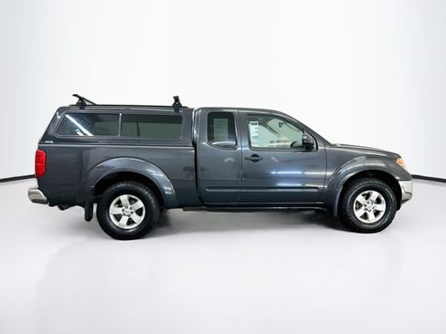 Used 2011 Nissan Frontier SV w/ SV Premium Utility Pkg AWD/4WD image 10
