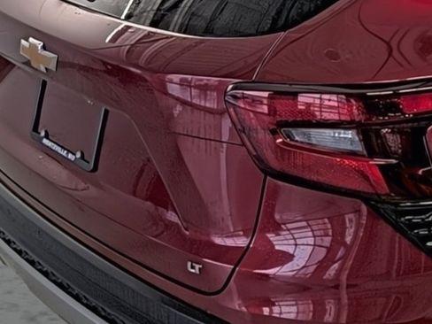 Used 2025 Chevrolet Trax LT w/ Driver Confidence Package image 15