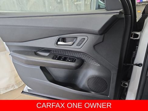 Used 2023 Nissan Ariya AWD image 27