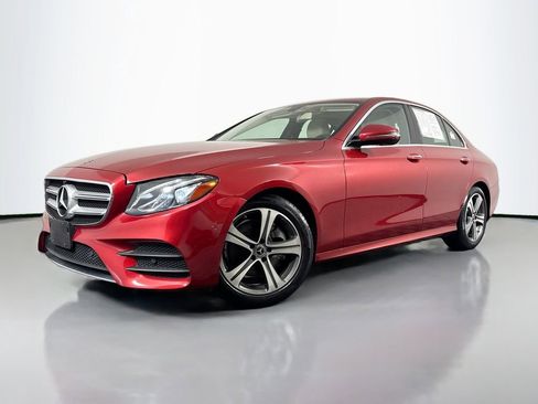 Used 2019 Mercedes-Benz E 300 image 1