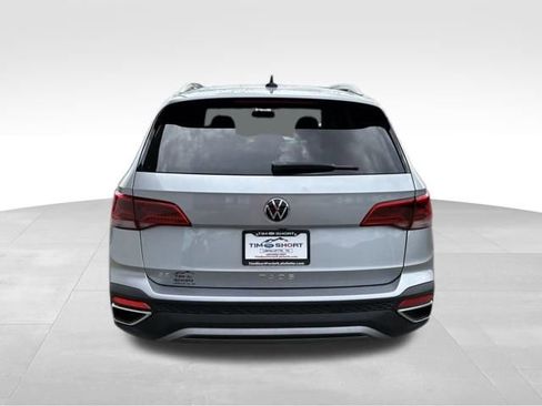 Used 2022 Volkswagen Taos SE FWD image 10