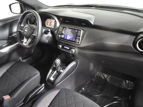Used 2018 Nissan Kicks SV FWD image 34