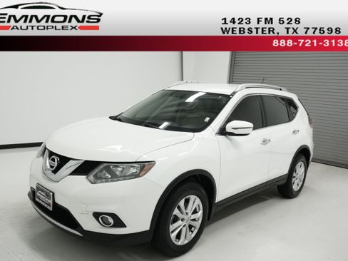 Used 2016 Nissan Rogue SV FWD image 1