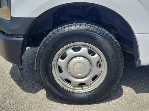 Used 2017 Ford F150 XL w/ Equipment Group 101A Mid RWD image 8