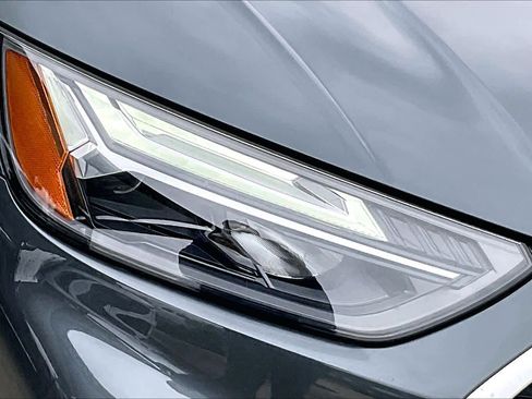 Used 2025 Audi Q5 2.0T Premium image 25