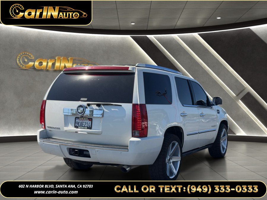 Used 2007 Cadillac Escalade AWD w/ Information Package image 5