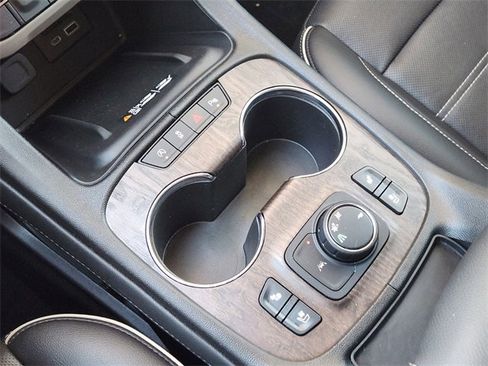 Used 2023 GMC Acadia Denali w/ Denali Ultimate Package image 21