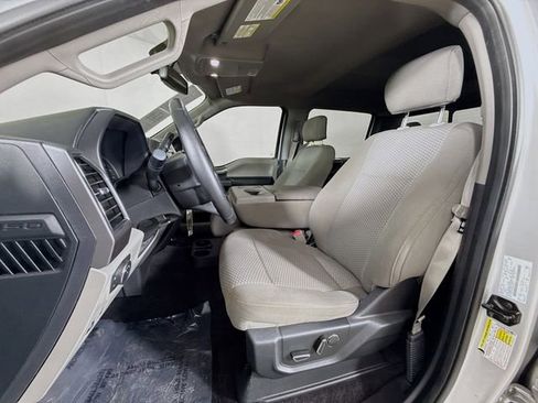 Used 2017 Ford F150 XLT w/ Equipment Group 302A Luxury AWD/4WD image 11