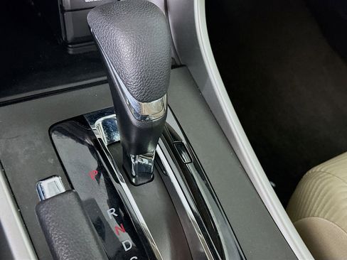 Used 2015 Honda Accord LX image 24