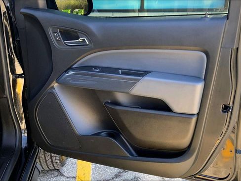 Used 2022 Chevrolet Colorado Z71 image 25