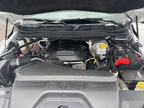 Used 2024 RAM 2500 Tradesman w/ Chrome Appearance Group image 25