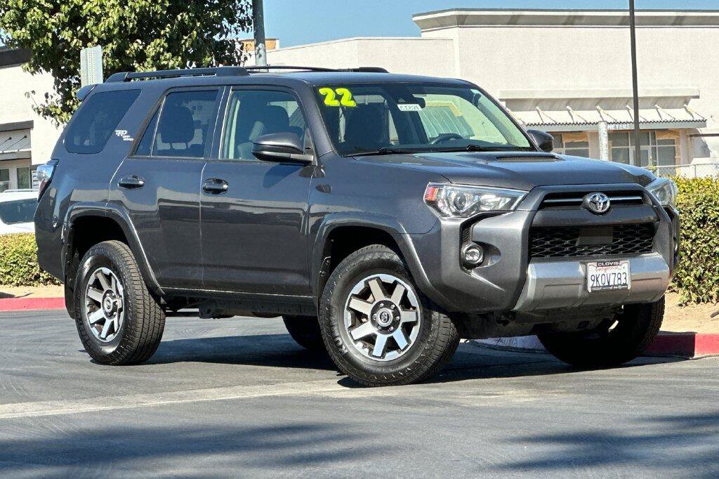 Used 2022 Toyota 4Runner TRD Off-Road AWD/4WD image 2